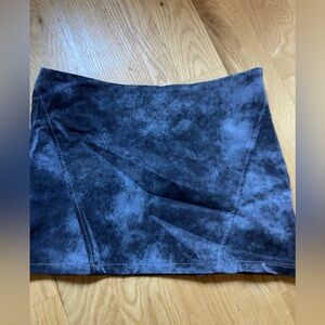 Tiger mist skirt size small